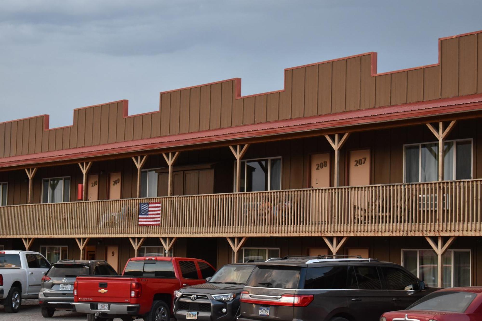 Big Bear Motel Коуди Екстериор снимка
